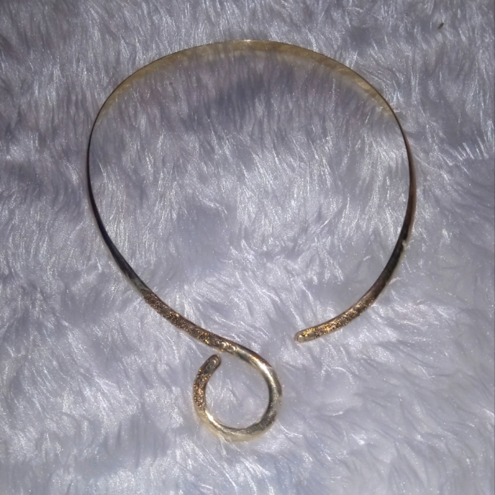 Sarda Choker